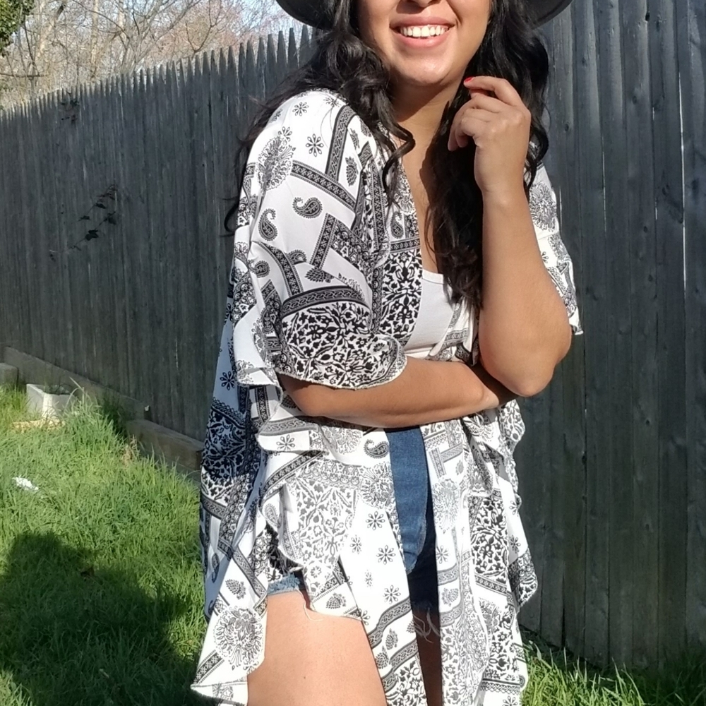 MANDALA KIMONO RUFFLE CARDIGAN IN WHITE - Picture 8 of 10